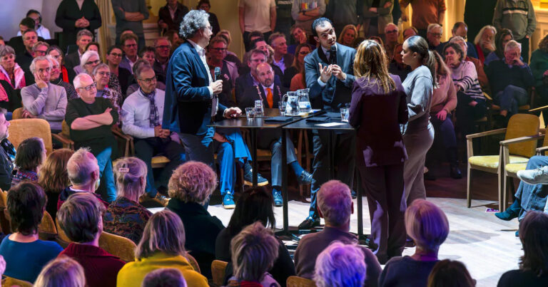 Van polarisatie naar verbinding: praktische aanpakken tegen radicalisering